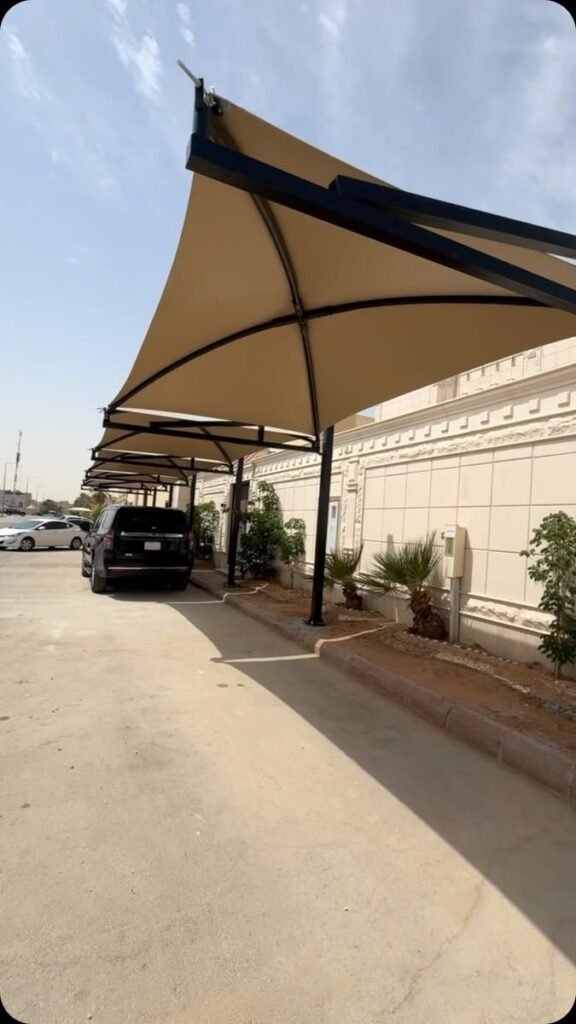 مظلات سيارات